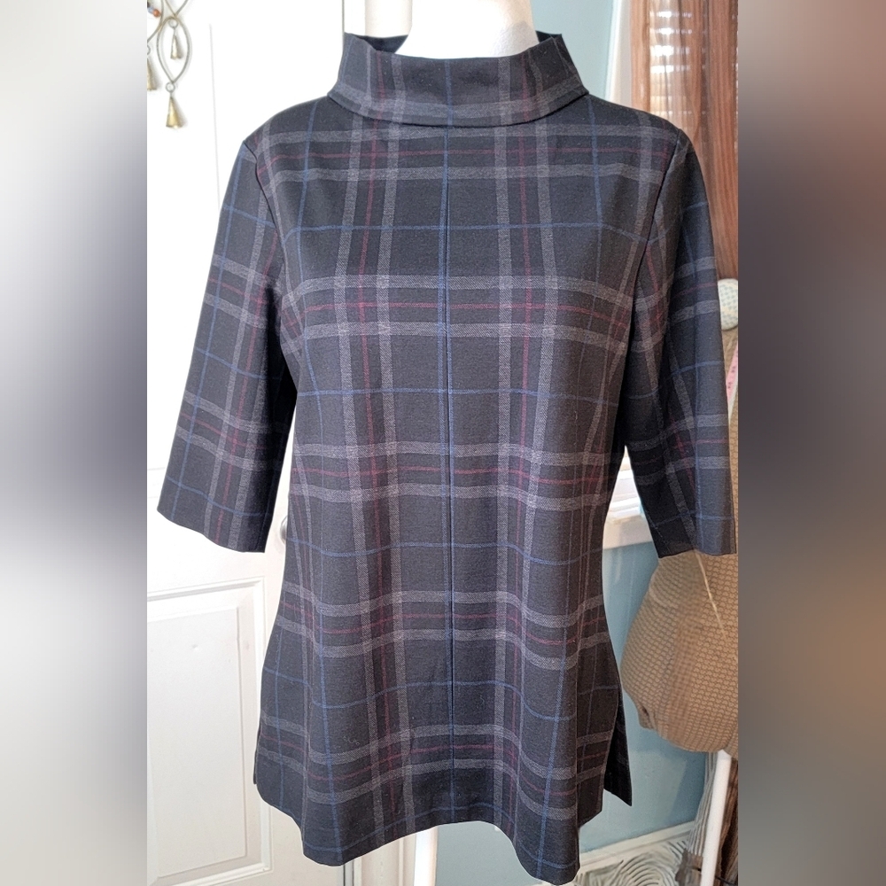 NM Neiman Marcus Wide Mock Neck Blouse Womens 10 Black Red Blue Plaid Short Slee